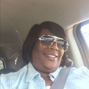 Meet your Posher, Tracie